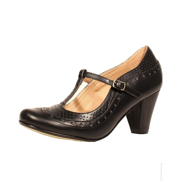 chelsea crew Shoes - Chelsea Crew Vintage T-Strap Oxford Heels size 39